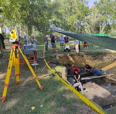 Visita guiada - Què ens expliquen els arqueòlegs de la Draga?