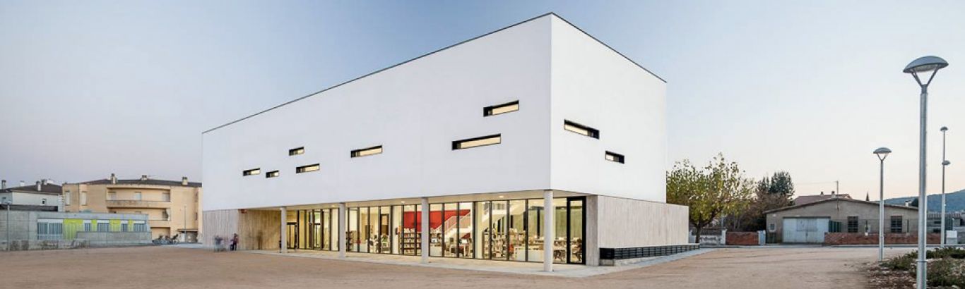 La biblioteca de Porqueres fa 12 anys