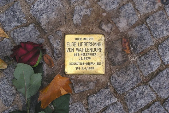 Col·locació de llambordes Stolpersteine
