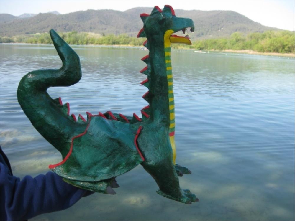 La llegenda del drac amb titelles